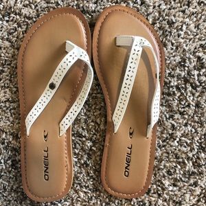 O’Neill white flip flops - never worn